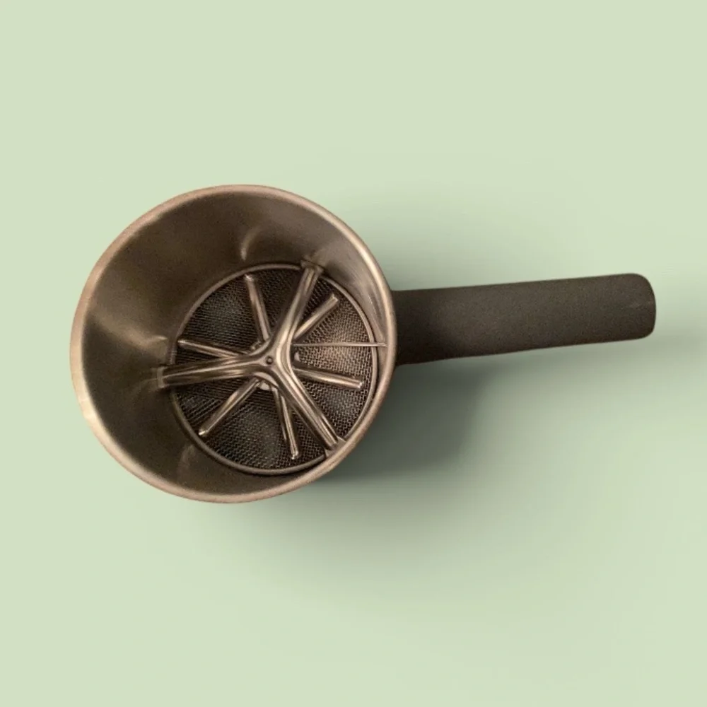 Williams Sonoma Sifter